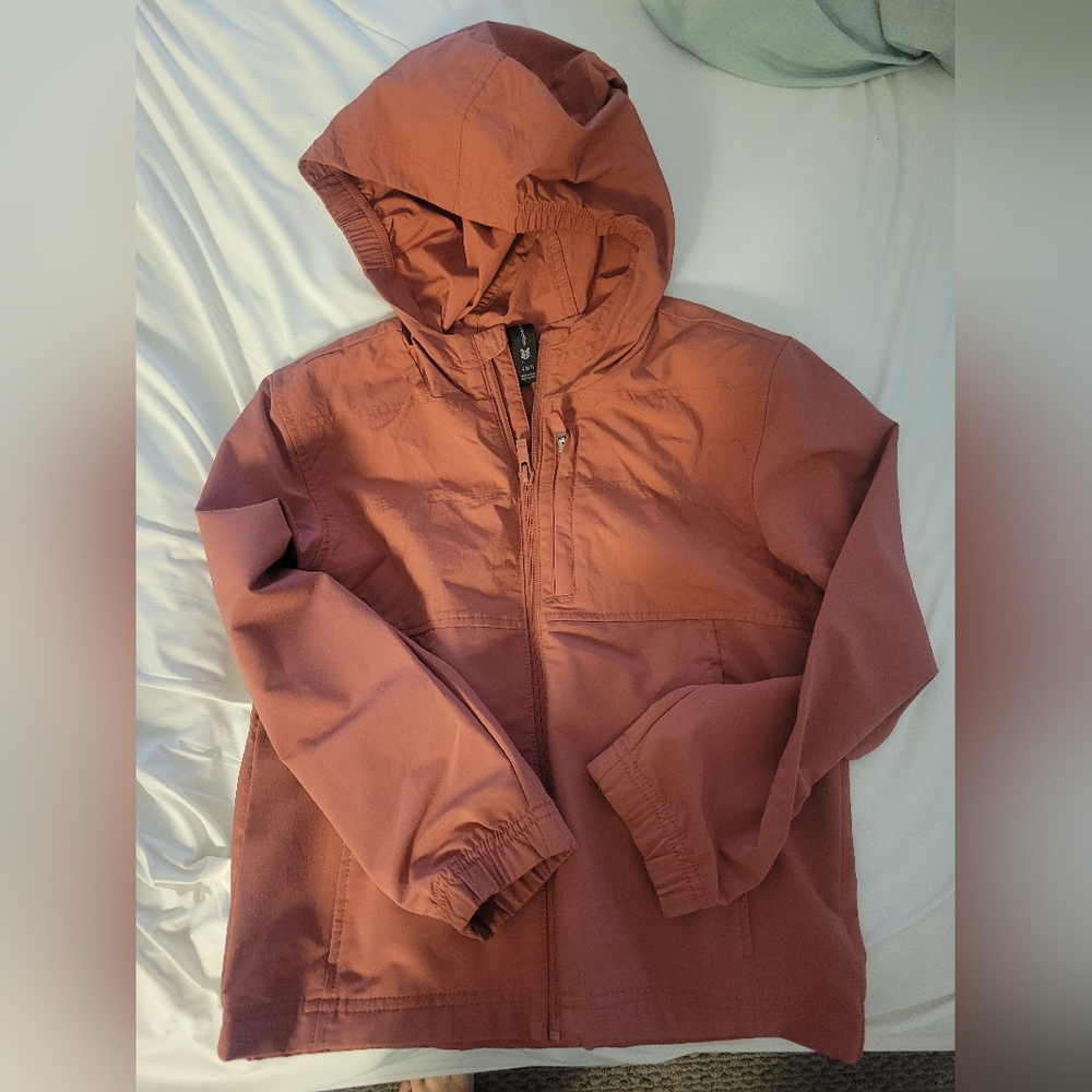 Red Hooded Rain And Wind Jacket All In Motion Boys, Girls Size 6/7 Small